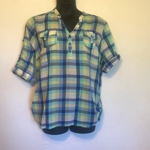 CATO 18w/20w 3/4 or short sleeve plaid v-neck